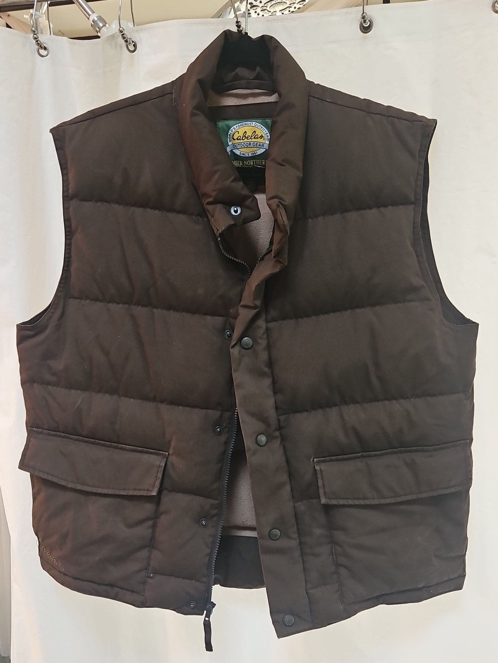 Cabela's Men's Premier Northern Goosedown Dark Brown Quilted Insulated Vest